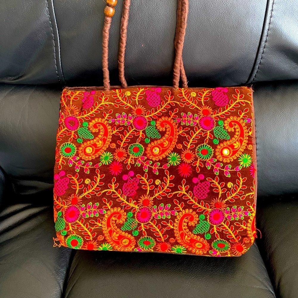 Hand bag